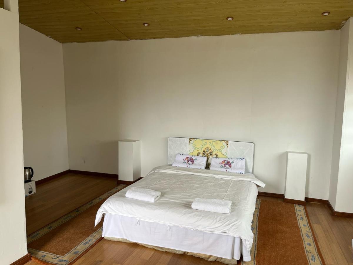 Gana'S Guest House And Tours Ulaanbaatar Exterior foto
